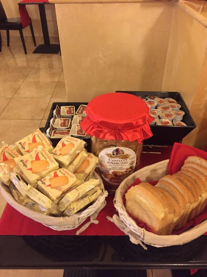 Hotel Maryelen Rome Bagian luar foto