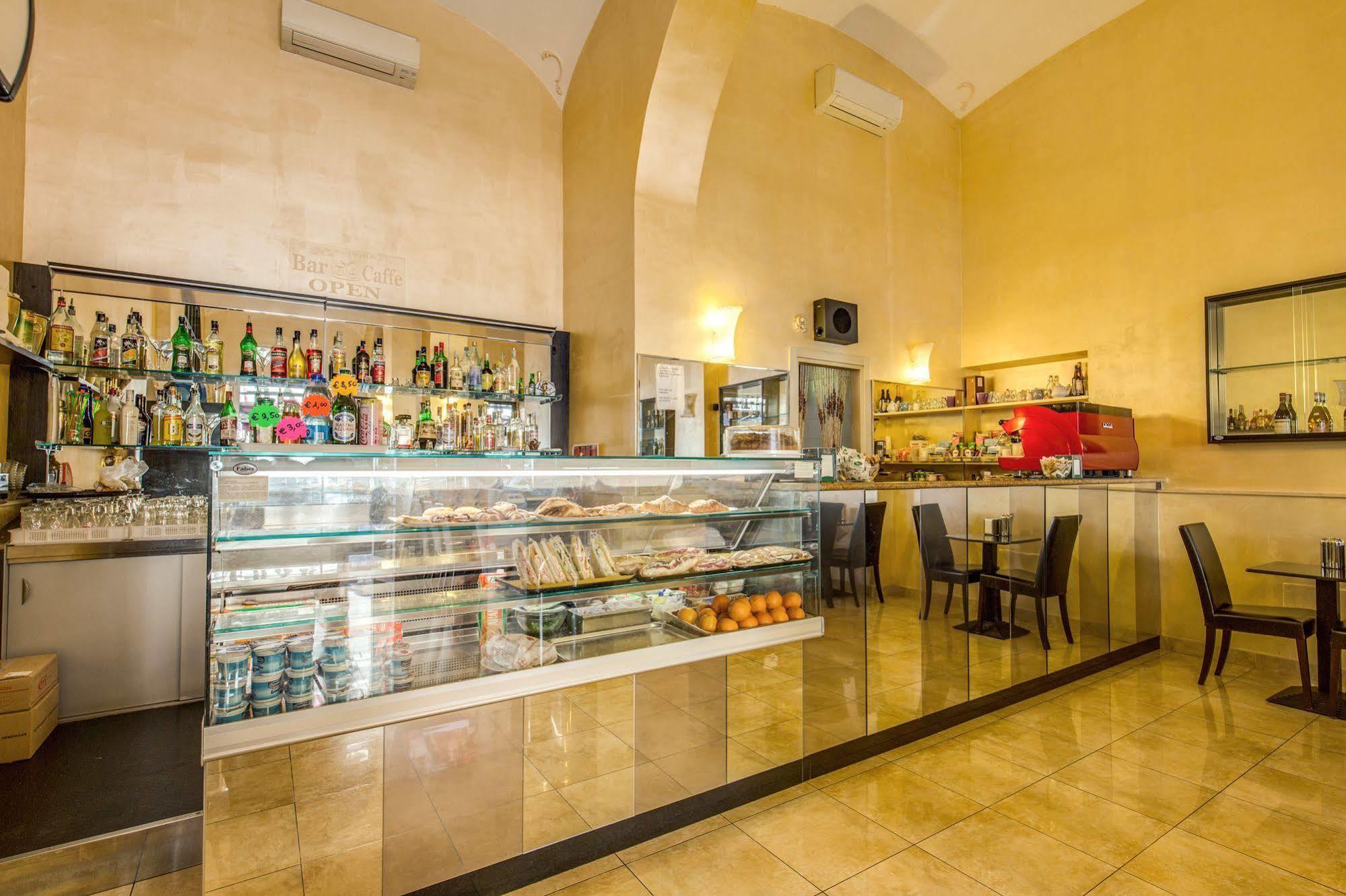 Hotel Maryelen Rome Bagian luar foto