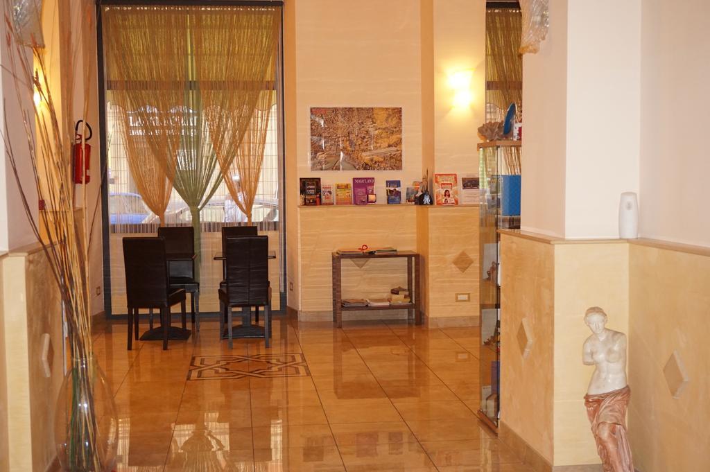 Hotel Maryelen Rome Bagian luar foto