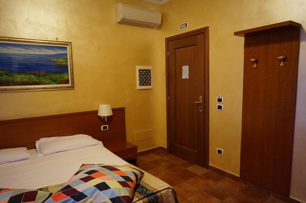Hotel Maryelen Rome Ruang foto